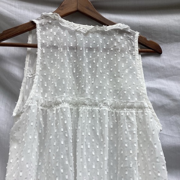 Love Stitch white sheer patterned sleeveless top, size medium - Picture 7 of 9